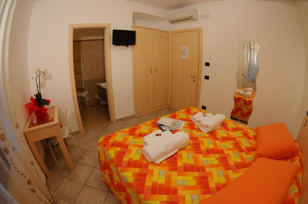 Bed and Breakfast A 2 Passi Dagli Dei Аджерола Экстерьер фото